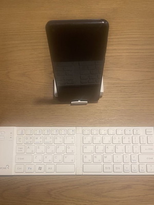 Royche Bluetooth Keyboard Portable Foldable New