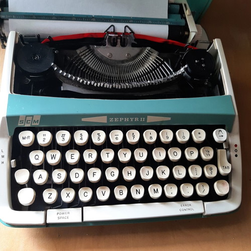 Smith Corona Zephyr II mechanical typewriter used, vintage 60s-70s