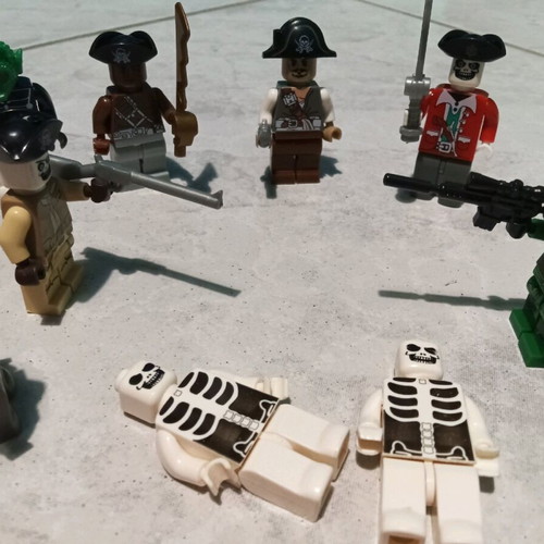 Figures new, set of 9 pieces