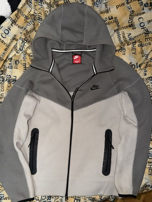 Nike Tech Fleece Размер S Като ново, Сив