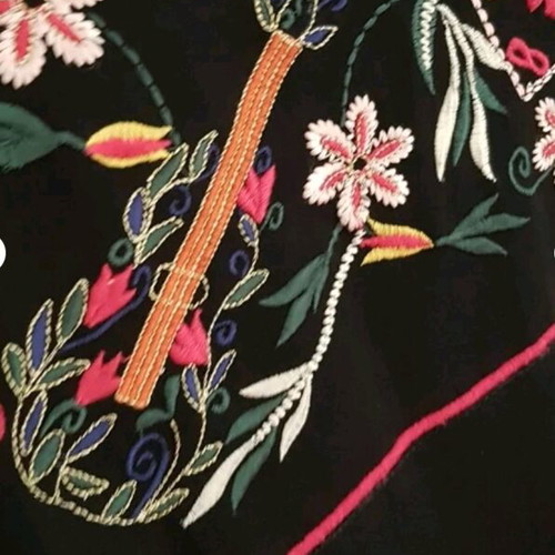 Zara shirt with embroidery like new, size M, black