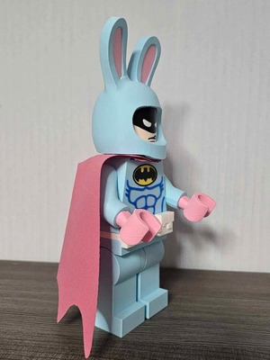 Large Easter Batman miniature 15cm new