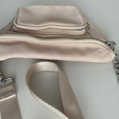 Beige banana bag crossbody like new with chain