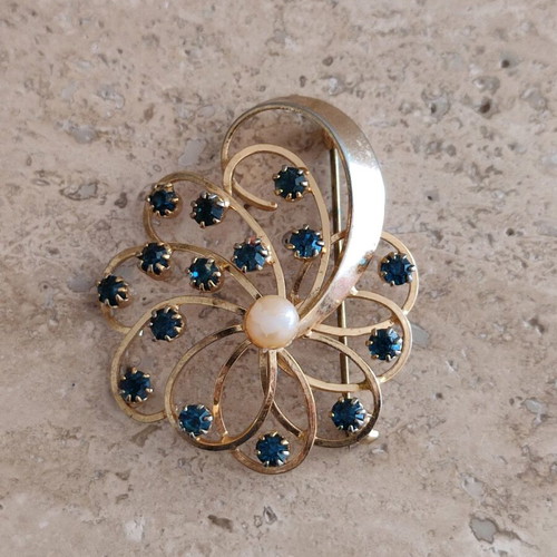 Vintage pin