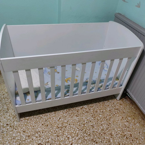 Baby cot white like new with mattress and pillow