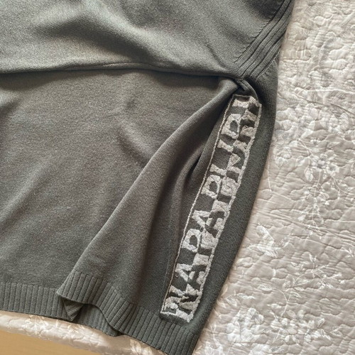 Napapijri men's wool sweater like new, size M