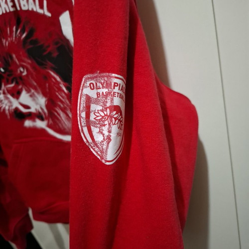 Olympiacos basketball hoodie used, small size