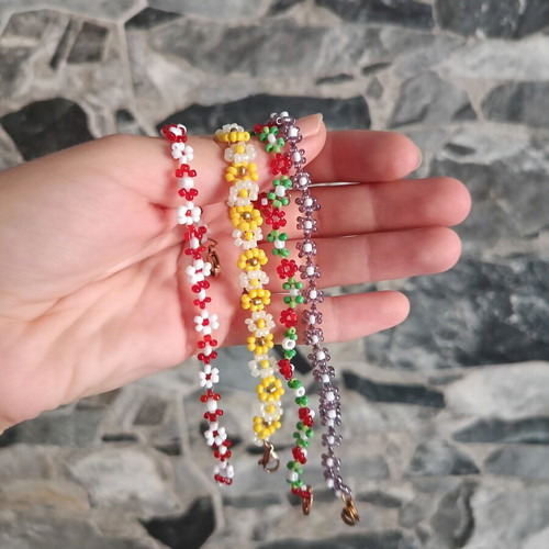 Handmade beaded bracelet new, multicolor