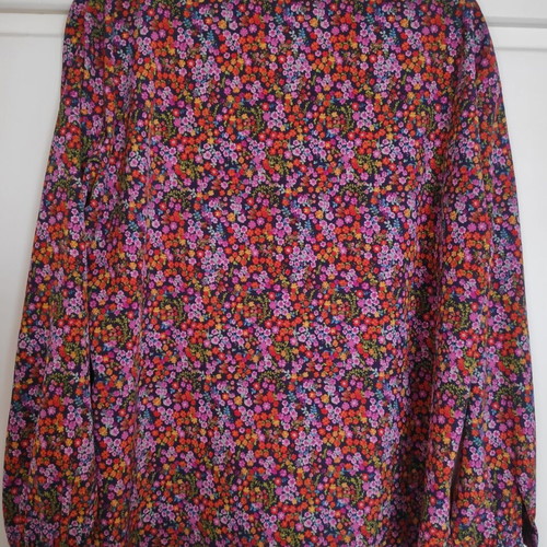 Vero Moda dark blue floral shirt like new, size L/XL