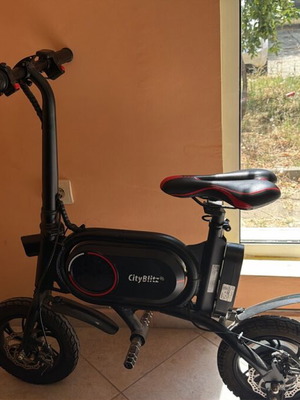 Electric bike like new with long range