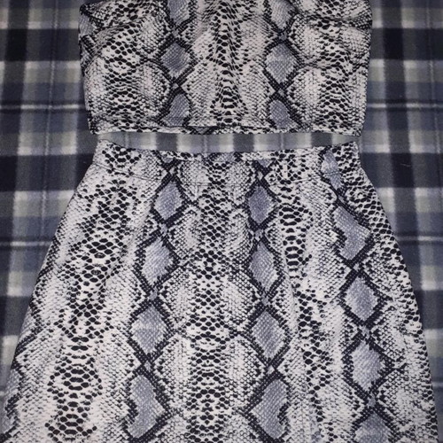 Box skirts and tops size small like new, black and colorful