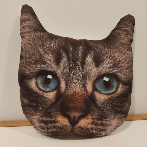 Cat decorative pillow like new, gray with blue eyes, 30x30 cm