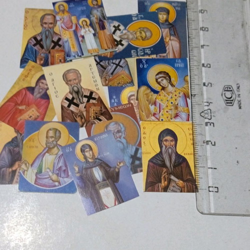 Miniature saint photographs used, pack of 350