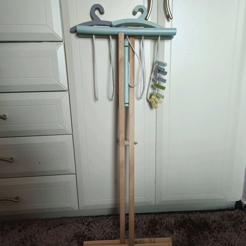 Children's drying rack, ironing board and cleaning items like new