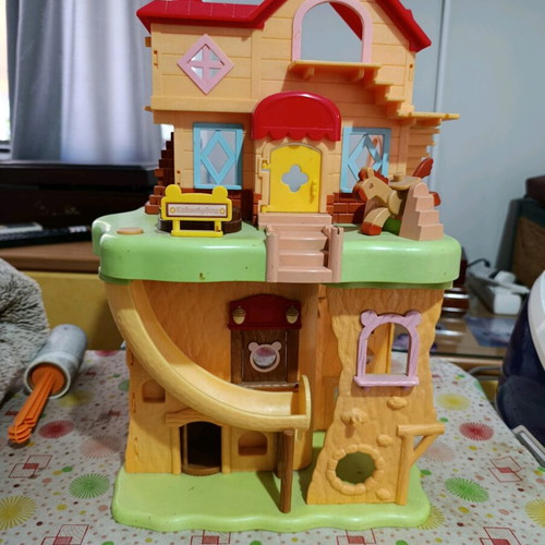 Hamham House dollhouse used, rare from Hamtaro