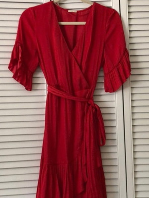Red dress OYSHO new, size S, loose fit with belt
