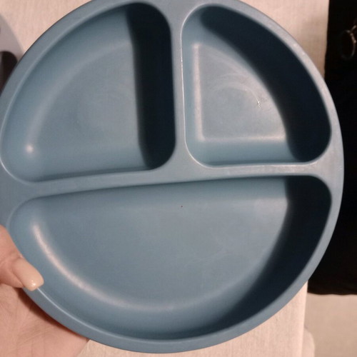 Silicone plates with suction cups like new, set of 2