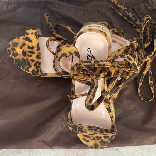 Leopard flatforms Mulanka used with straps, size 40
