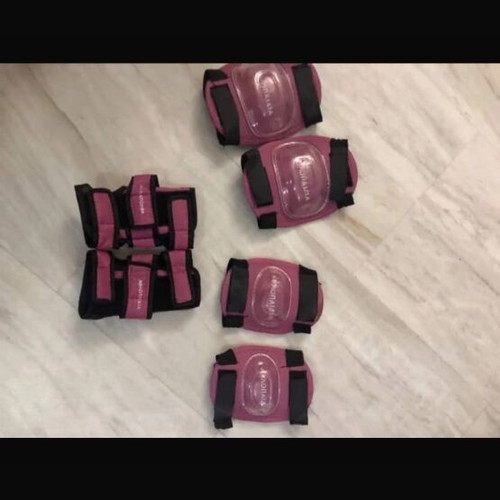 Roller Skate adjustable used size M (34-37) with protective gear