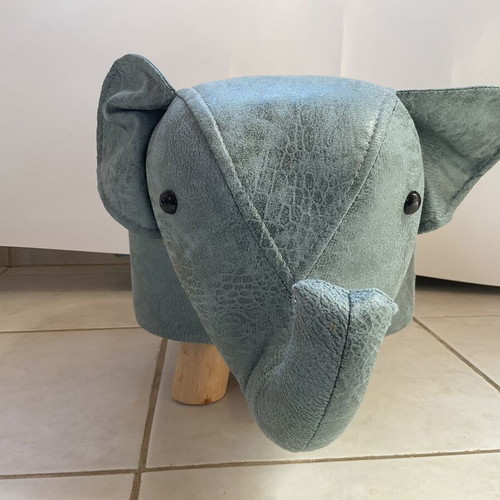 Stakkman Elephant Stool with Wooden Legs Like New, Green