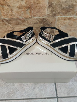 Πέδιλα πλατφόρμα Emporio Armani με μεταλλική λεπτομέρεια, νούμερο 36