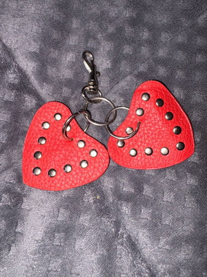 Heart keychain red like new
