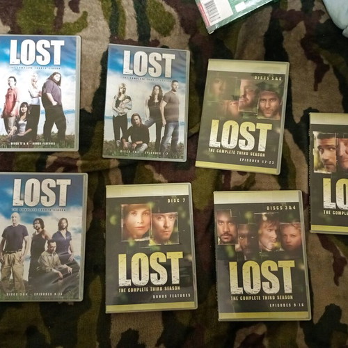 Lost Season 3 and 4 DVD like new with subtitles