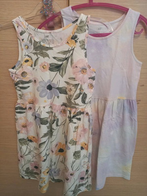 Set of 2 H&M cotton dresses No.6-8 like new, multicolored
