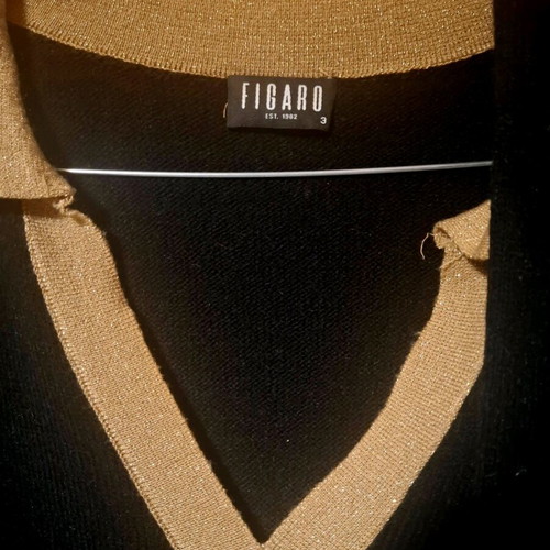 Figaro black knit set with gold details like new