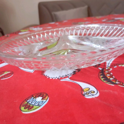 Vintage glass plate with three compartments like new