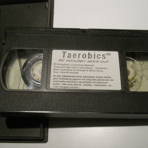 Taerobics 60 minuten work out VHS used with subtitles
