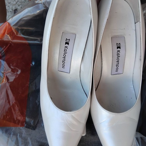 Kalogirou leather pumps white pearl size 39 like new