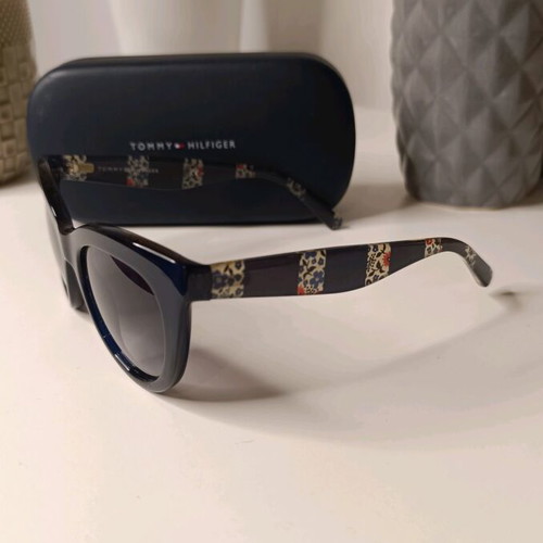 Tommy Hilfiger sunglasses like new, blue multicolor
