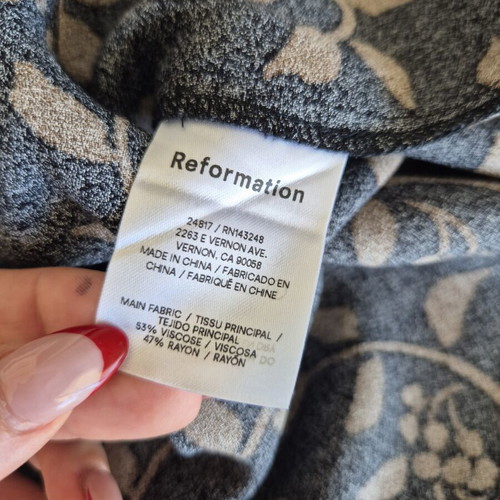 Reformation Zoe skirt like new, size S, black