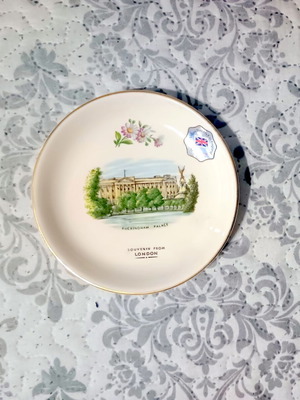 Buckingham Palace Bone China Trinket Dish with New Gold Rim