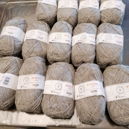 Rauma Pt2 wool yarns new, pack of 37, lightweight and warm