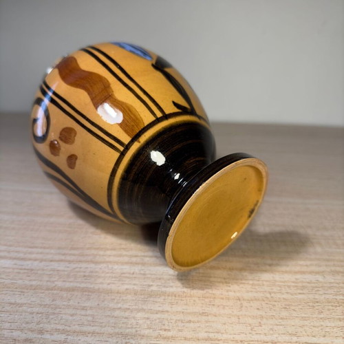 Ancient Greek kanata used, black-figure style