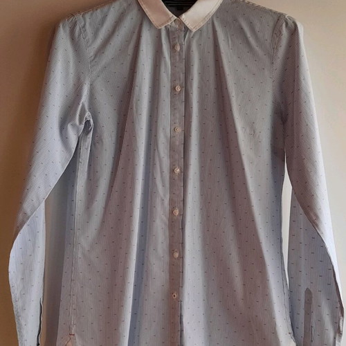 Tommy Hilfiger women's shirt striped with fuchsia spot, size 6, like new