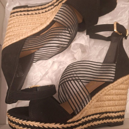 Tamaris espadrilles size 39 like new with 10 cm platform