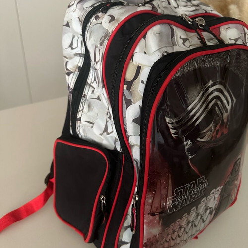 Star Wars school bag used for elementary boy