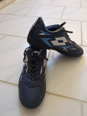 Lotto football shoes used, size 45, blue, for 5x5 fields