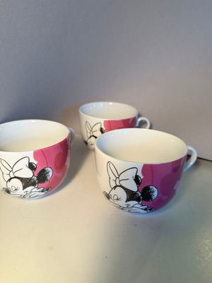 Disney Minnie Mouse set of 3 large mugs like new for cocoa