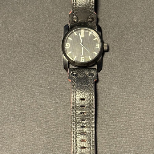 Levi's men's watch genuine leather like new, black