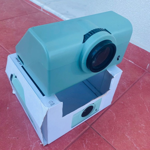 Flying Tiger Smartphone Projector new