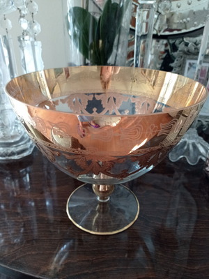 Ιταλικό μπωλ με πόδι και χρυσές διακοσμήσεις