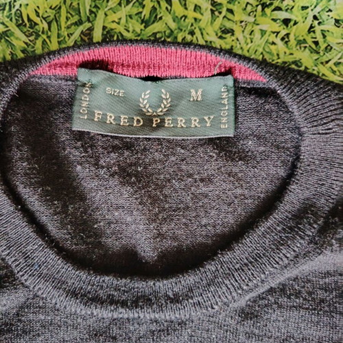 Fred Perry wool sweater like new, size M, black
