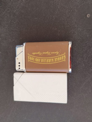 David of and Karelias lighters like new, set of 2
