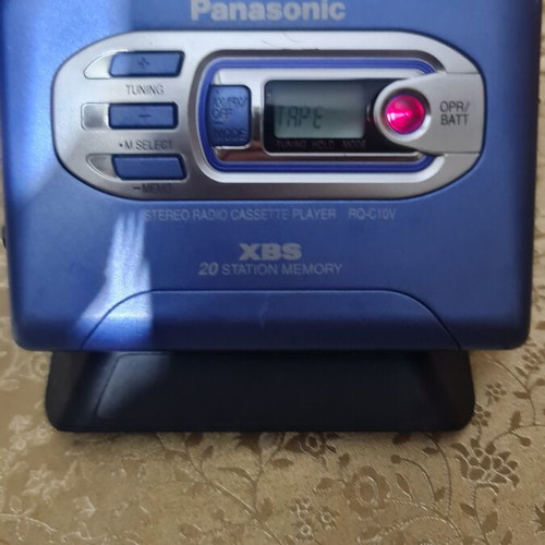 Panasonic Walkman RQ-C10V cassette player with digital radio