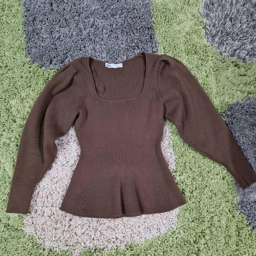 Zara women's knitwear with peplum and puff sleeves like new