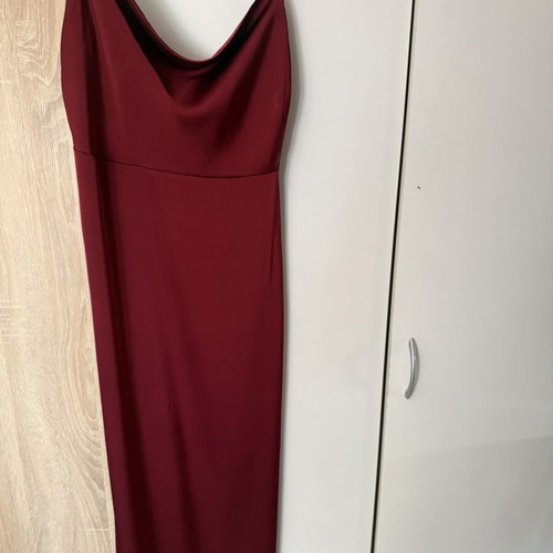 Vila No42 midi dress satin fabric adjustable straps like new, burgundy